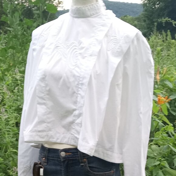 JW Anderson Shirt Embroidered White Designer Vintage Size 6 Crop - Picture 1 of 13